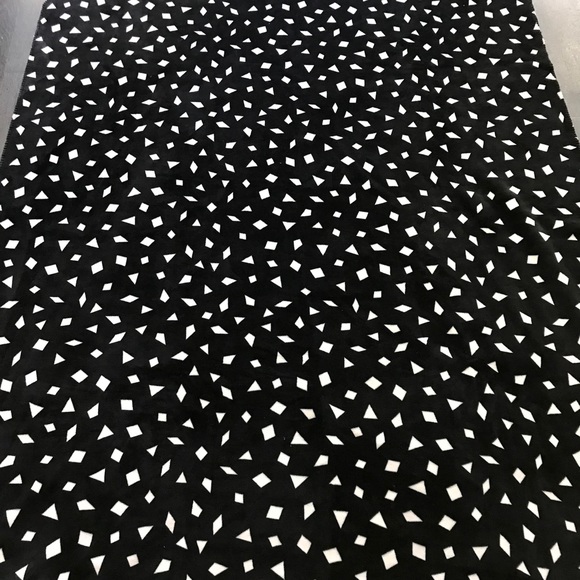 Showing - Picture 1 of 4